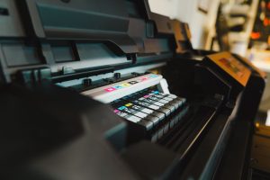 HP yazıcılarda kartuş değişimi: yazıcı içi kartuşlar